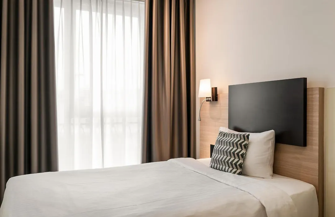 Hotel Suisse-1