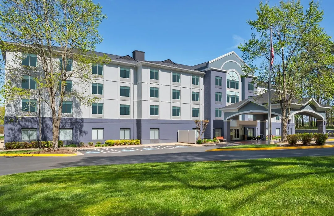 Holiday Inn Express Richmond-Brandermill-Hull Street By Ihg-1