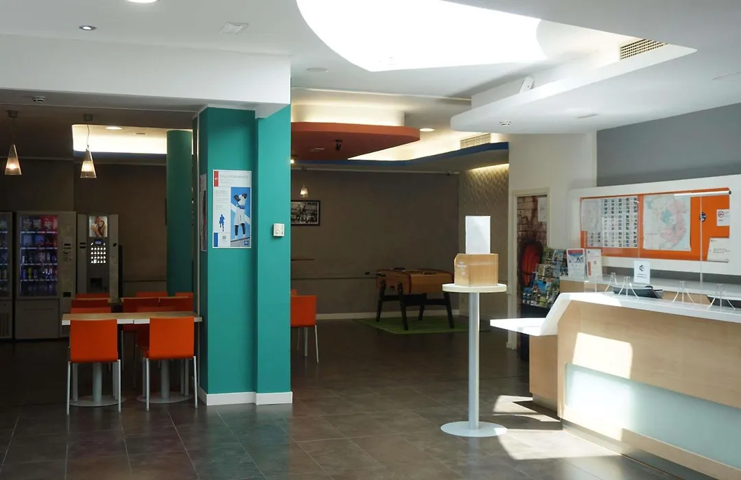 Ibis Budget Girona Costa Brava-1