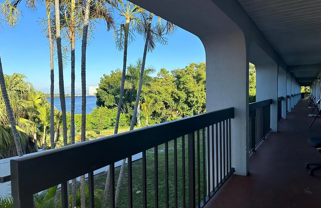 Riverview Inn-1
