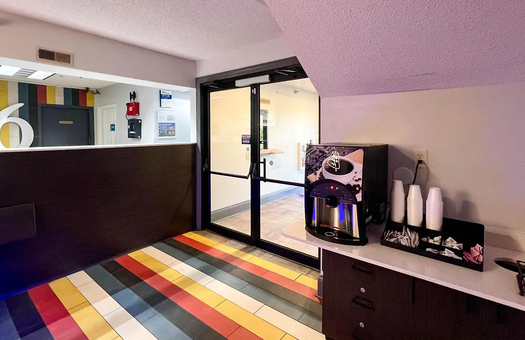Motel 6 Jeffersonville, In-1