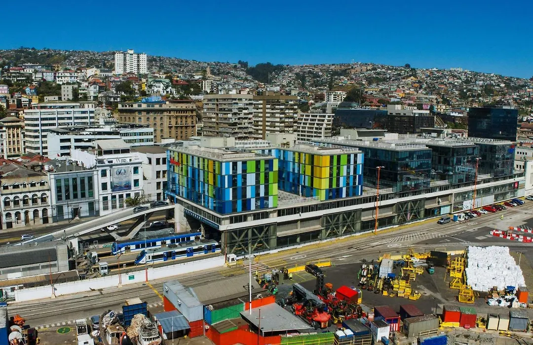 Ibis Valparaiso-1
