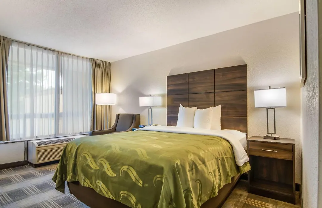 Quality Inn Suwanee I-85-1