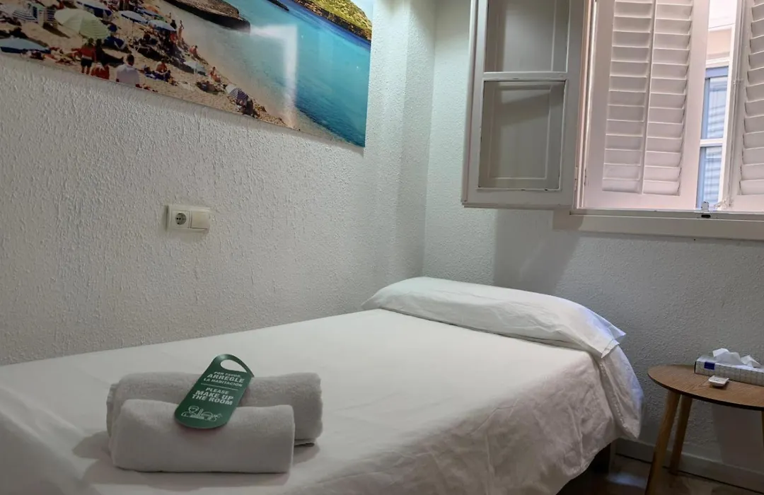 Hostal Ibiza-1