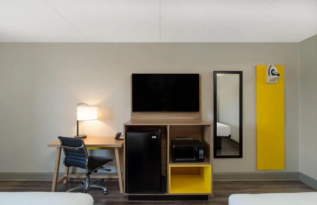 Days Inn By Wyndham Greeneville-1