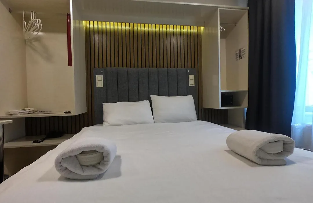 Naila Hotel-1