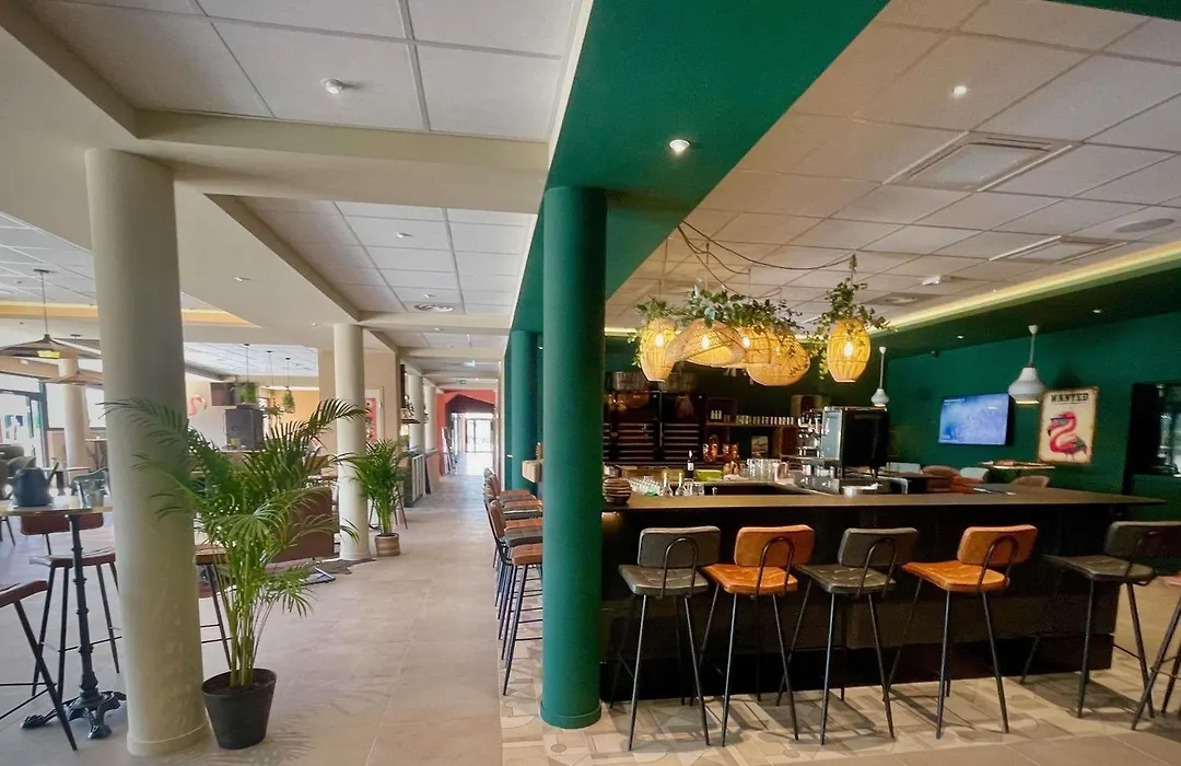Ibis Budget Porte de Camargue-1