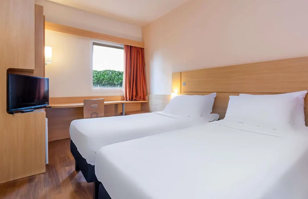 ibis Campo Grande-1
