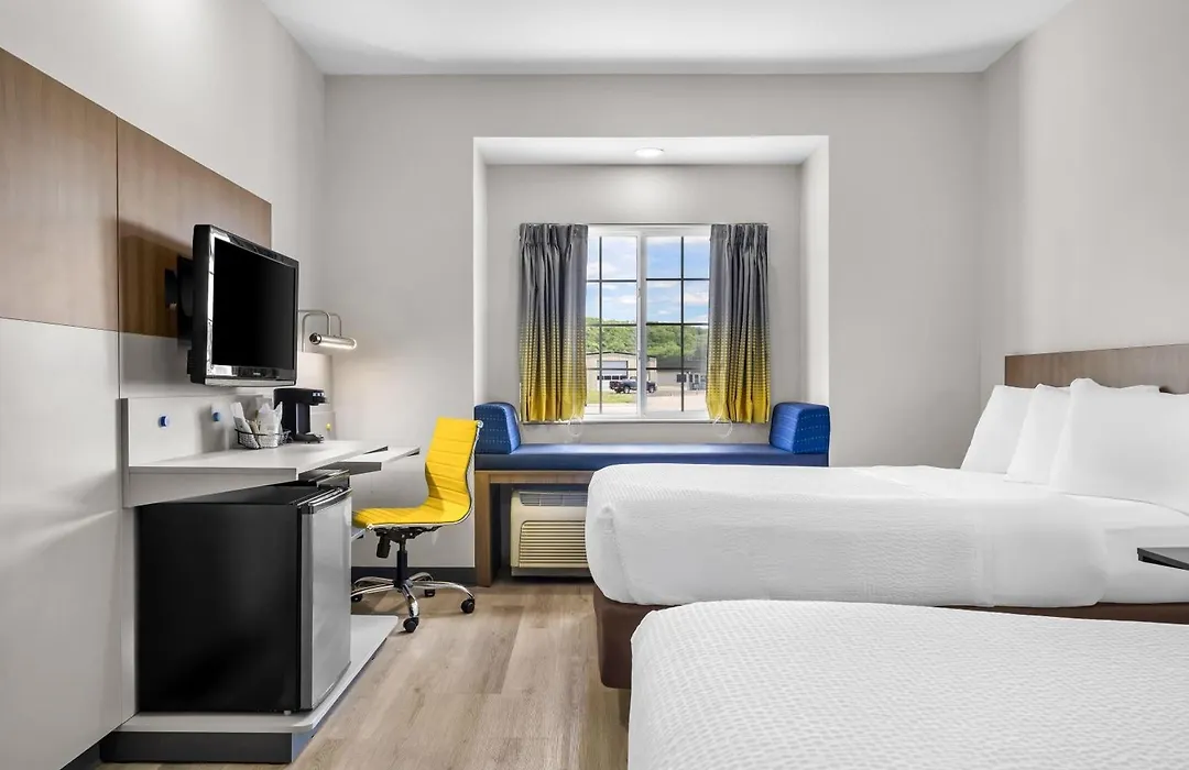 Microtel Inn & Suites By Wyndham Prairie Du Chien-1