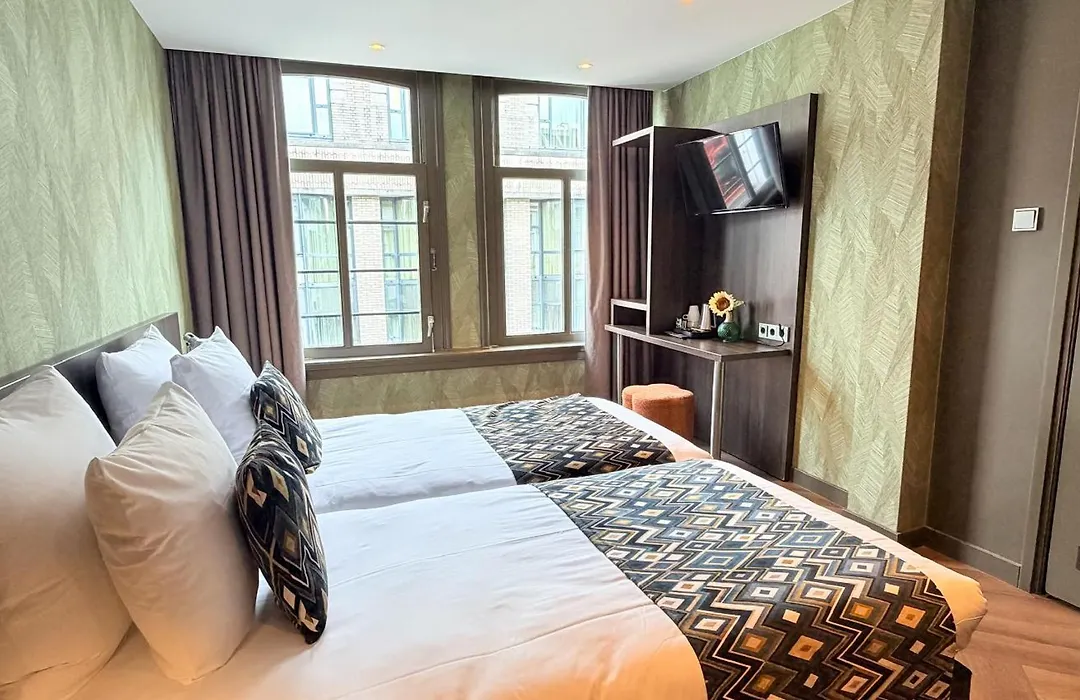 Hotel Damsquare-1