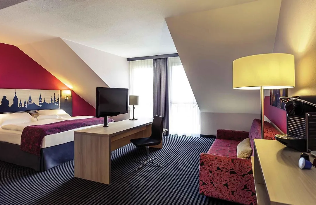 Mercure Hotel Würzburg am Mainufer-1