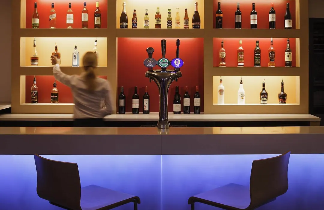 Ibis London Docklands Canary Wharf-1