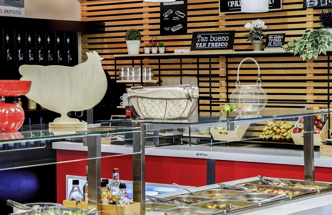 Ibis Girona-1