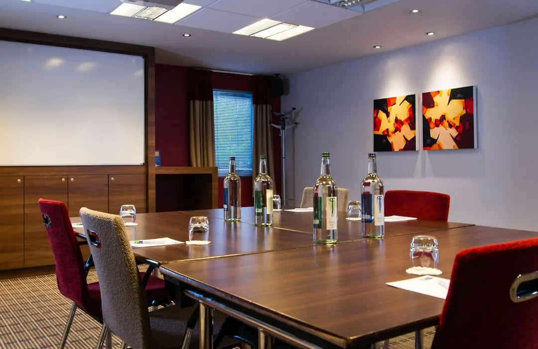 Holiday Inn Express Stoke-On-Trent By Ihg-1