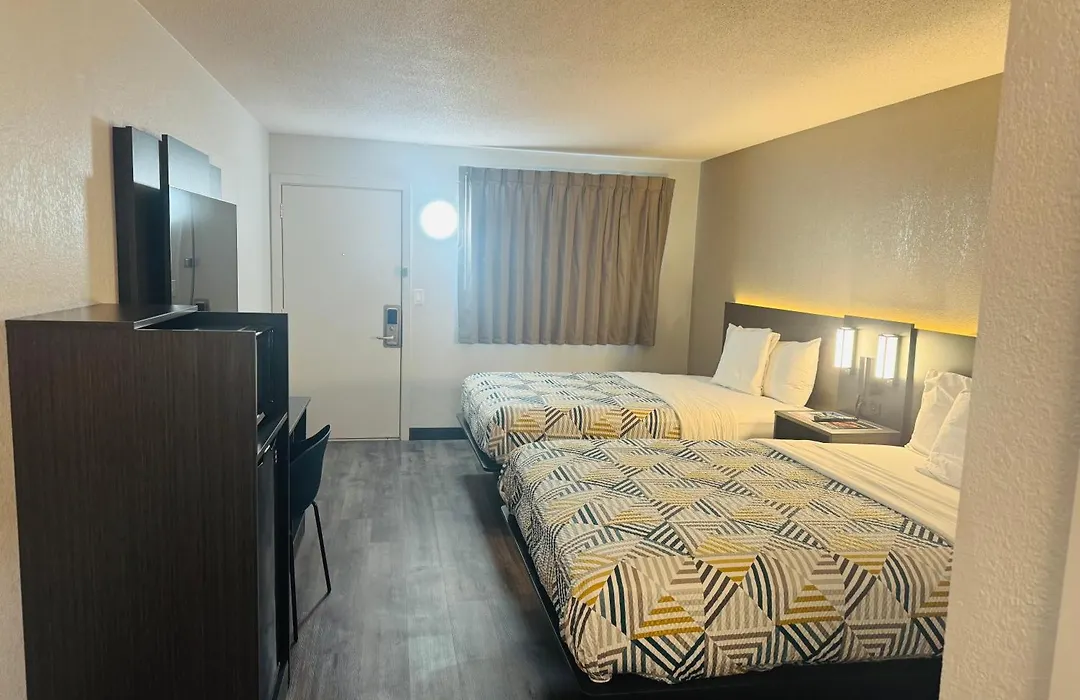 Motel 6-Southgate, Mi - Detroit-1
