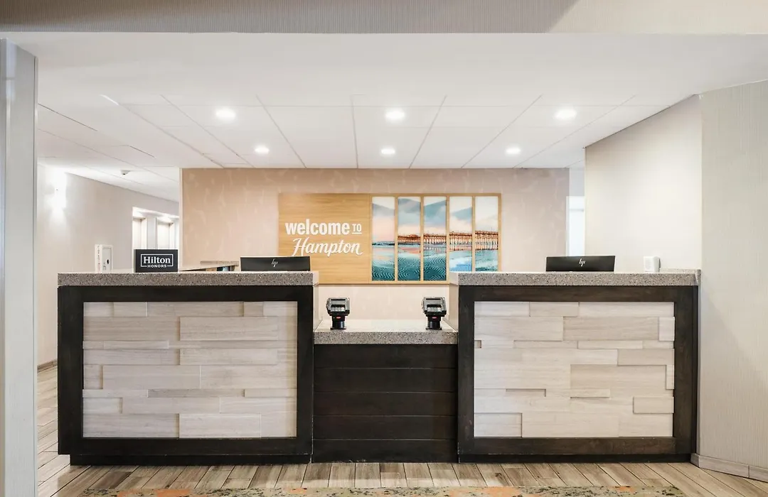 Hampton Inn Harbourgate-1