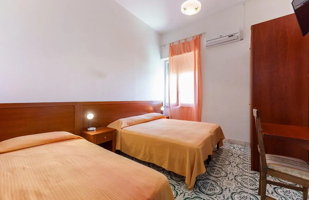 Hotel Riviera-1