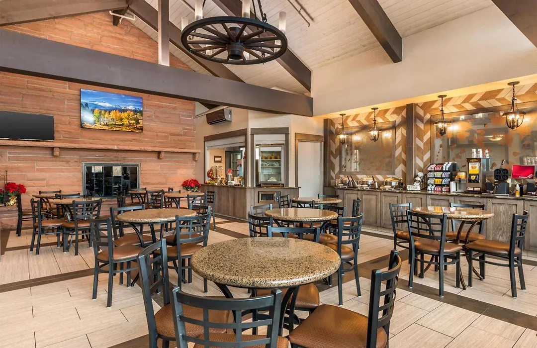 Best Western Plus Silver Saddle Inn-1