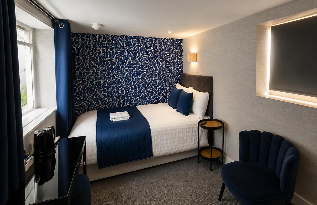 Mentone Hotel-1