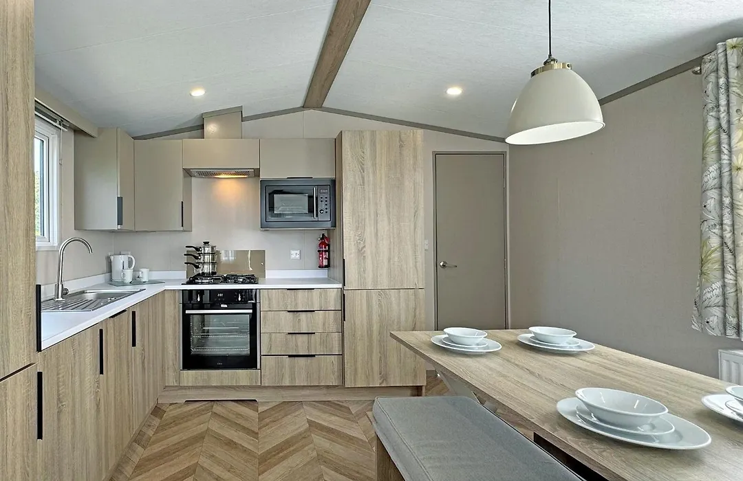 Golden Anchor Caravan Park-1