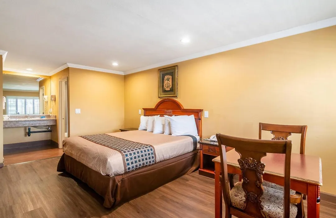 Rodeway Inn Artesia Cerritos-1
