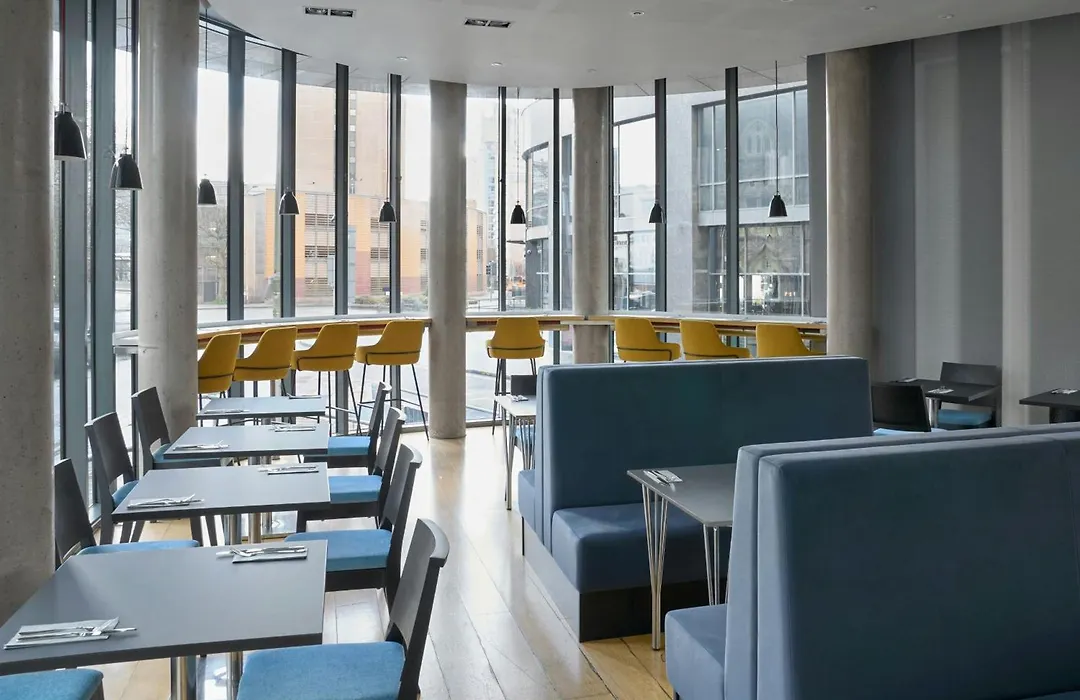 Four Points Flex By Sheraton Cardiff-1