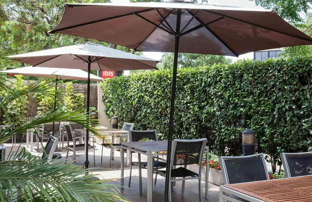 Ibis Cornella-1
