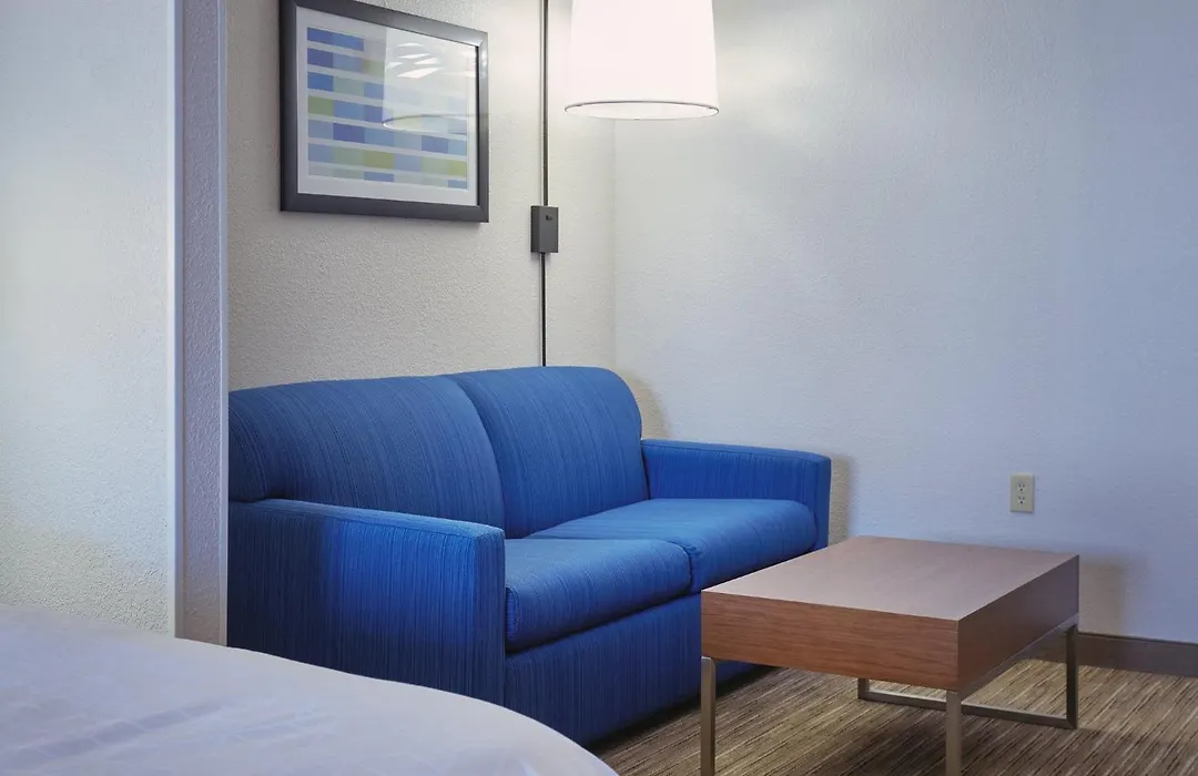 Holiday Inn Express & Suites Akron Regional Airport Area By Ihg-1