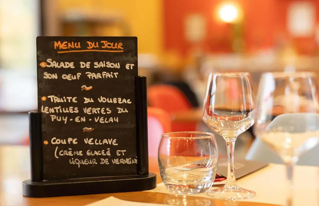 ibis Le Puy-en-Velay Centre-1