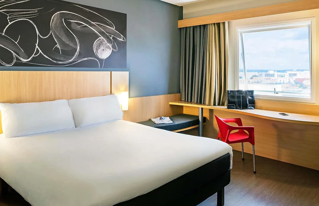 Ibis Imperatriz-1
