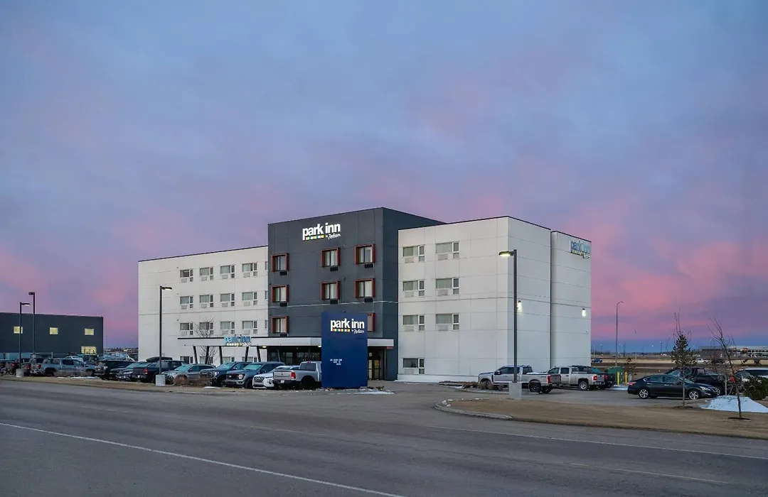 Park Inn By Radisson Edmonton Airport-1