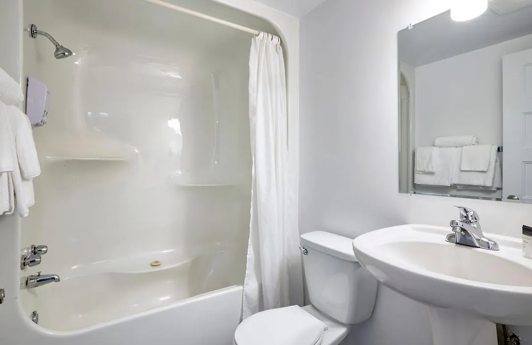 Motel Newstar Laval-1