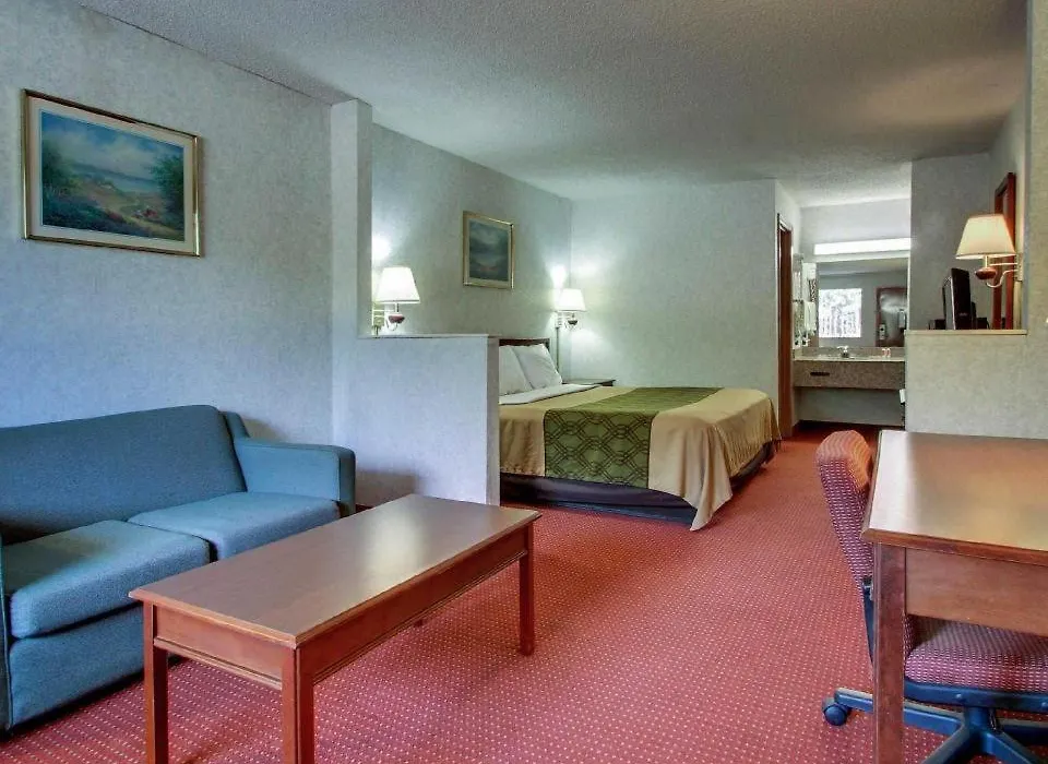 Econo Lodge Inn & Suites Forest-1