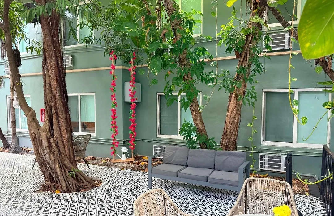 Atrium Hotel, Trademark Collection By Wyndham-1