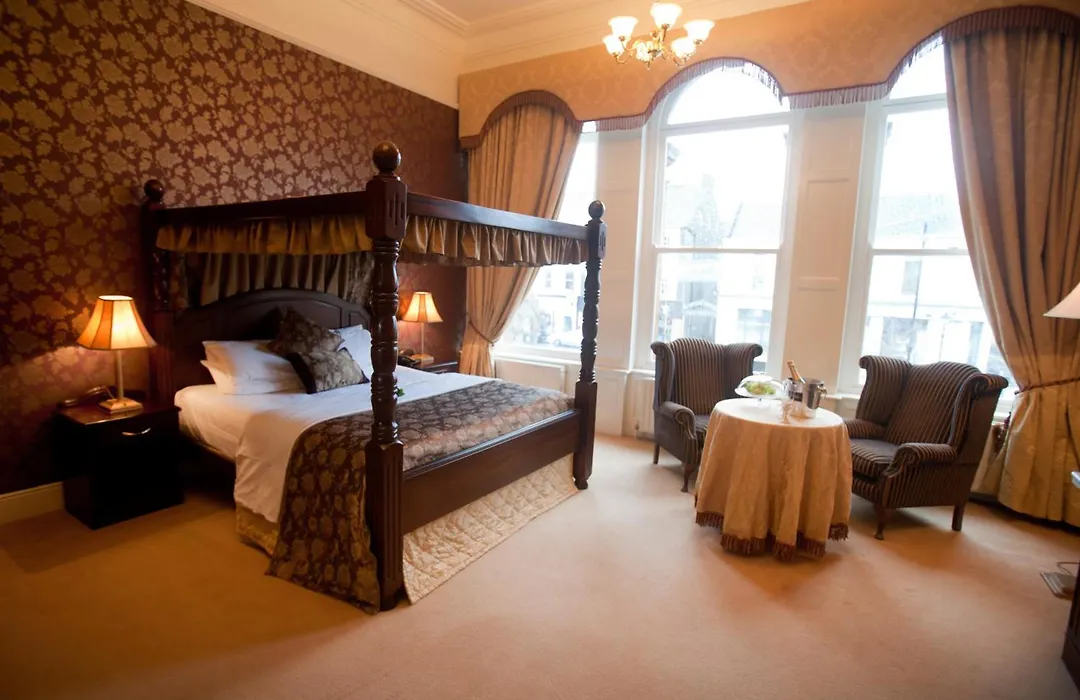 Westenra Arms Hotel-1
