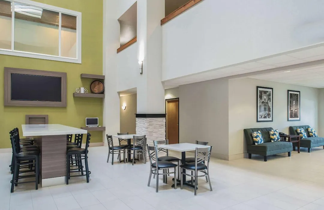 La Quinta By Wyndham Moscow Pullman-1