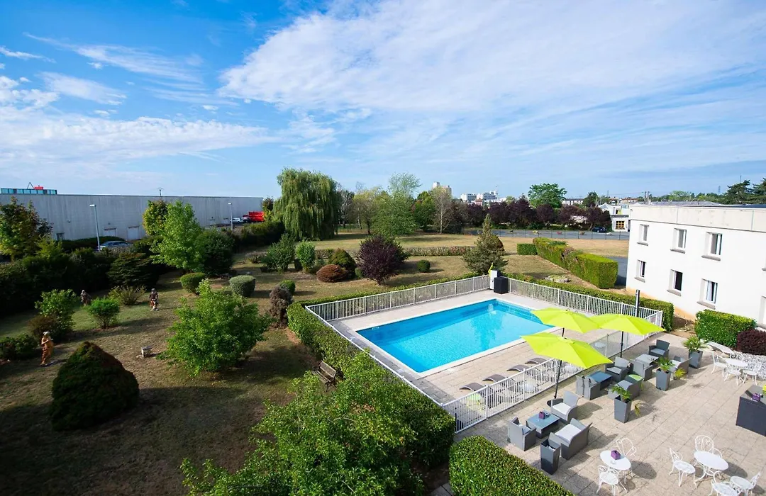 Ibis Styles Gien-1