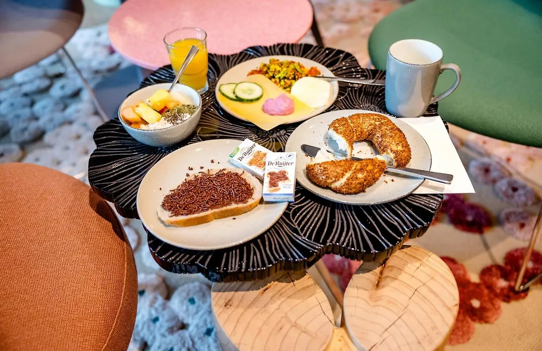 Motel One Amsterdam-1