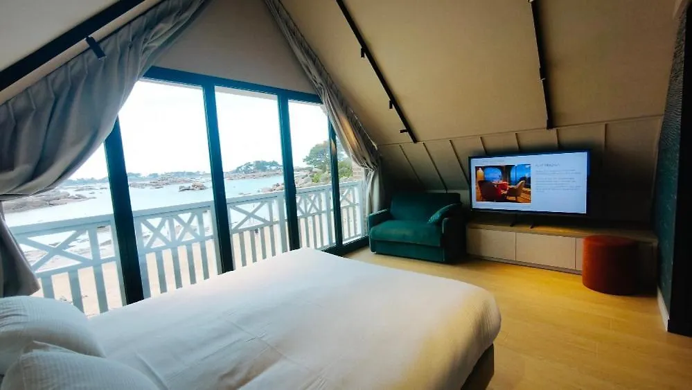Logis Hôtel Saint Guirec Et De La Plage-1