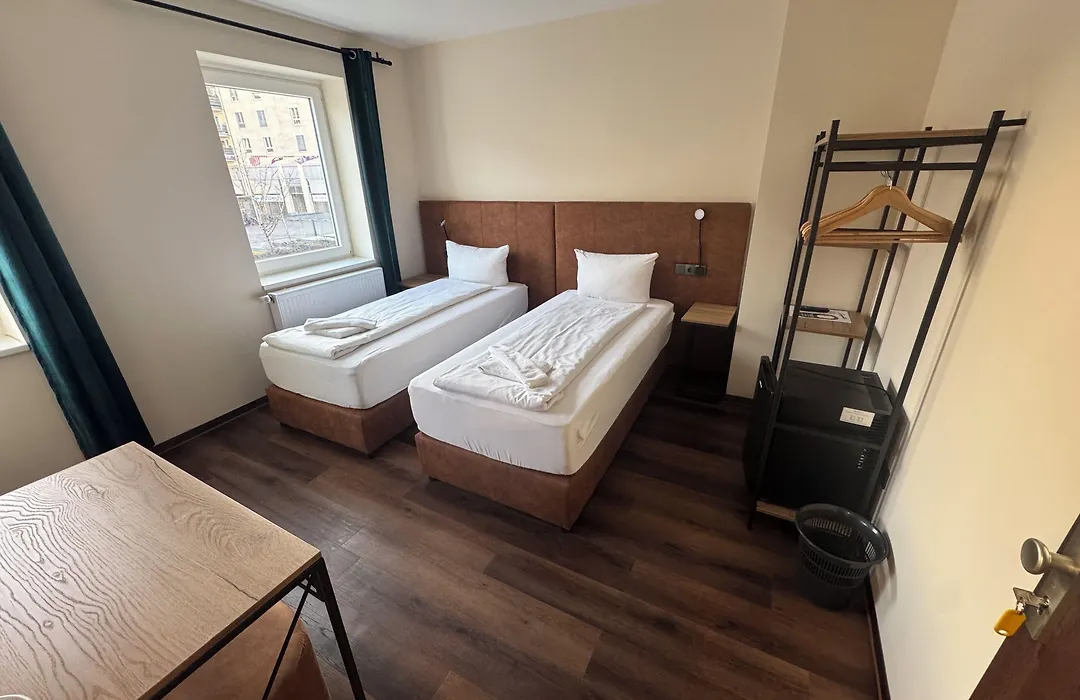 Hotel Capitol Zentrum - 24h --1