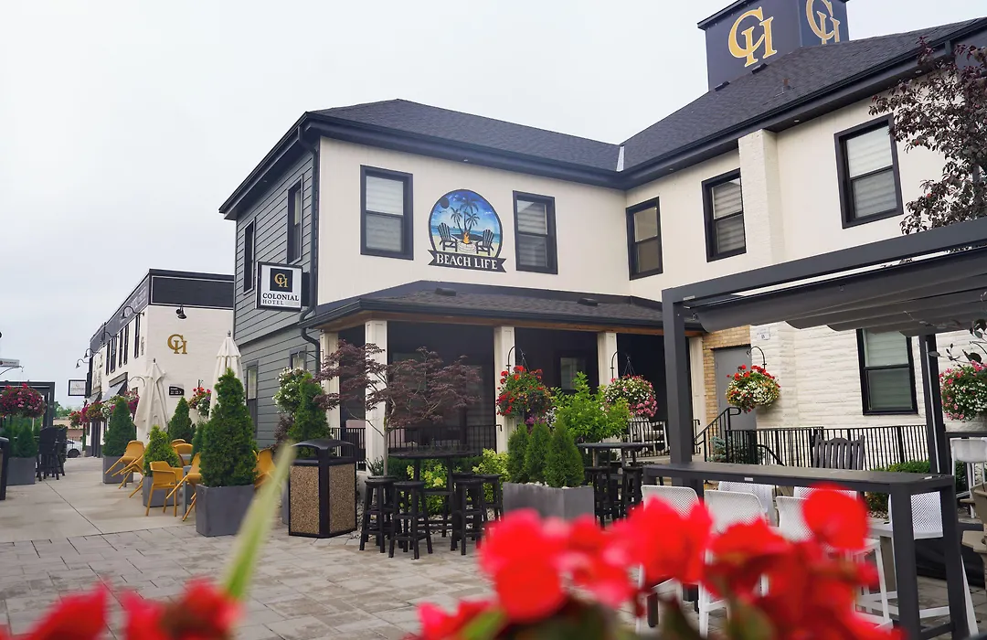 Colonial Hotel & Suites-1
