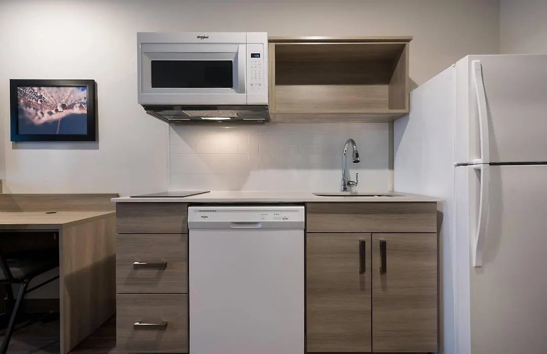 Woodspring Suites Wixom - Novi-1