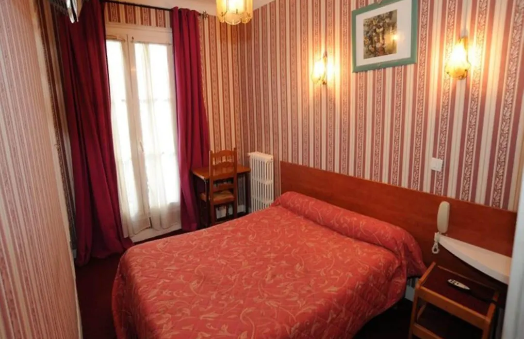 Sully Hotel-1