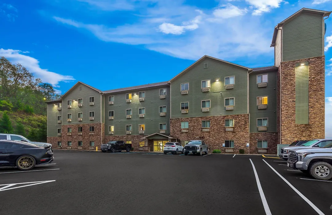 Suburban Studios Morgantown-1