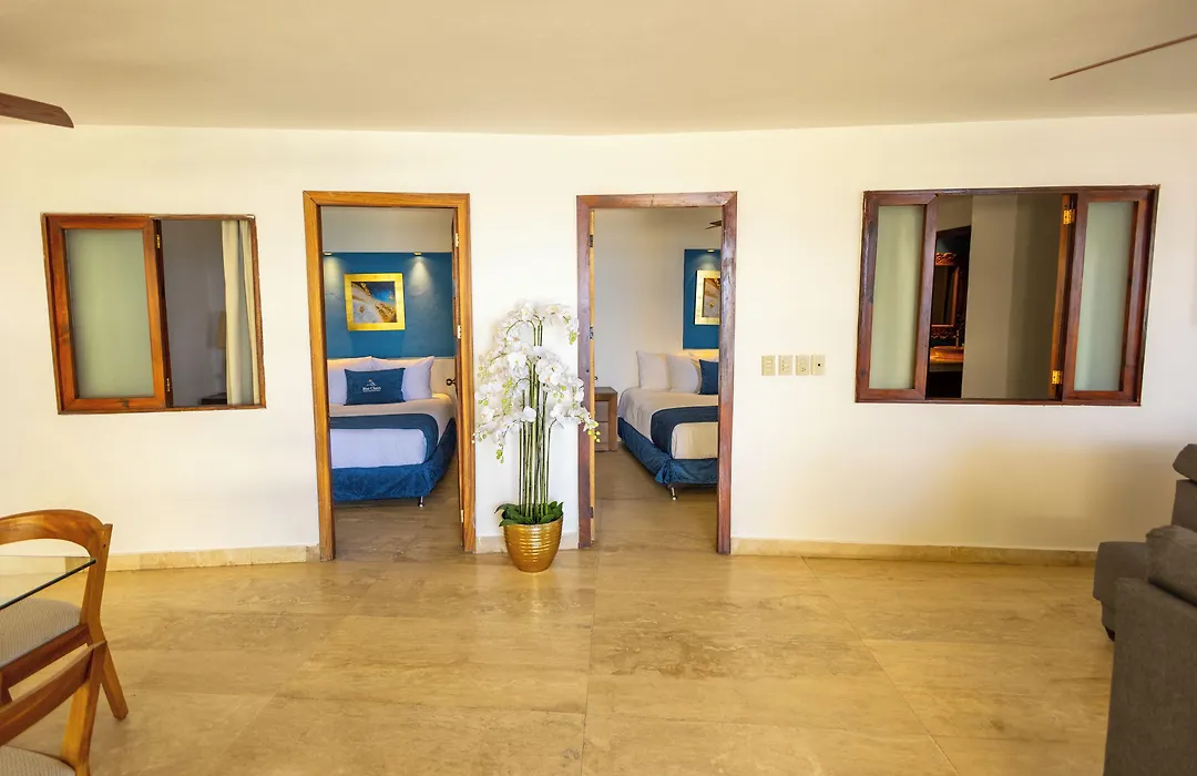 Blue Chairs Beachfront Resort Puerto Vallarta - Adults Only-1