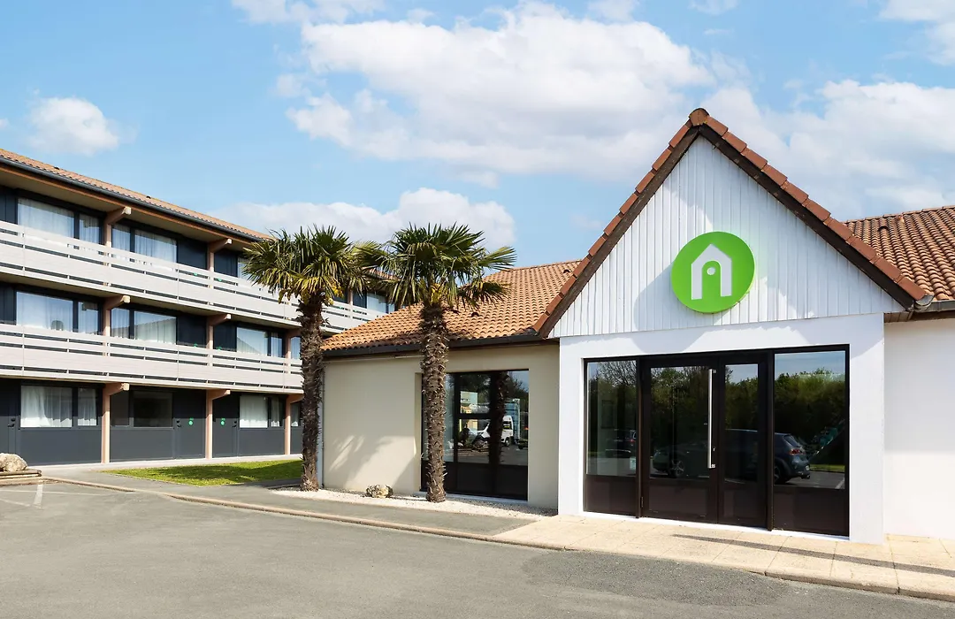 Campanile NATURE - La Rochelle Puilboreau-1