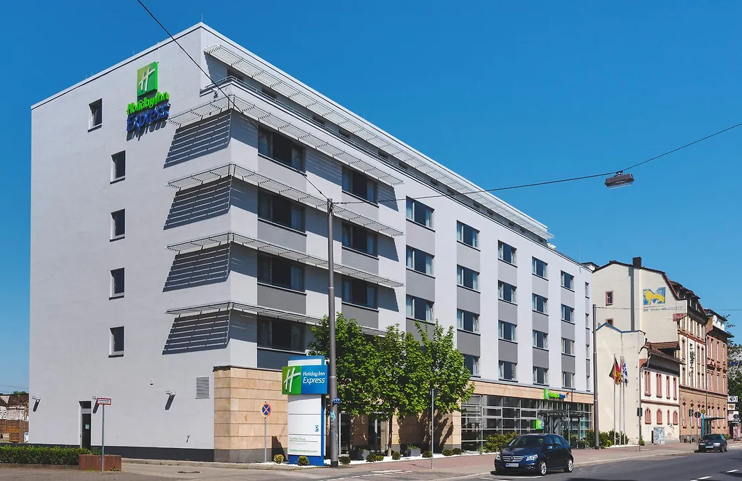 Holiday Inn Express Frankfurt Messe By Ihg-1