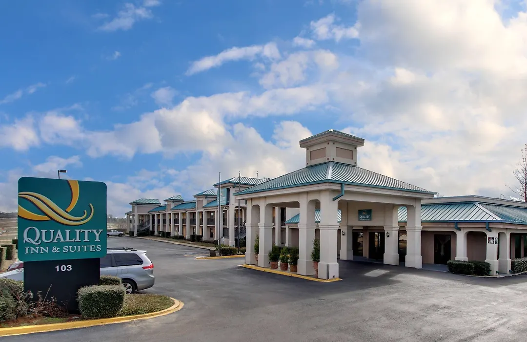 Quality Inn & Suites Clinton - Jackson West-1