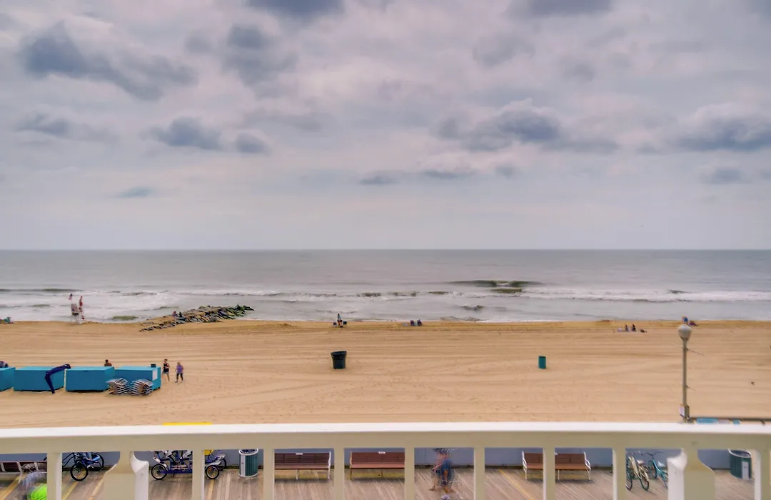 Howard Johnson Plaza By Wyndham Ocean City Oceanfront-1