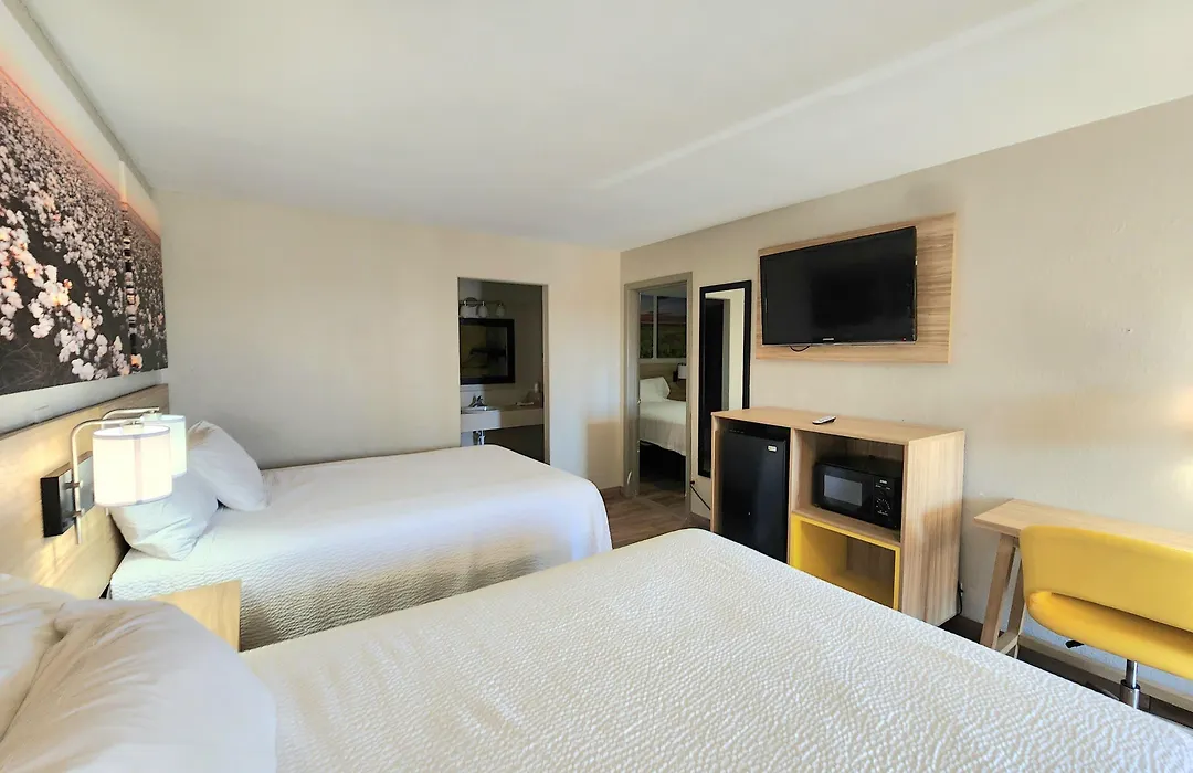 Days Inn By Wyndham Mcallen-1